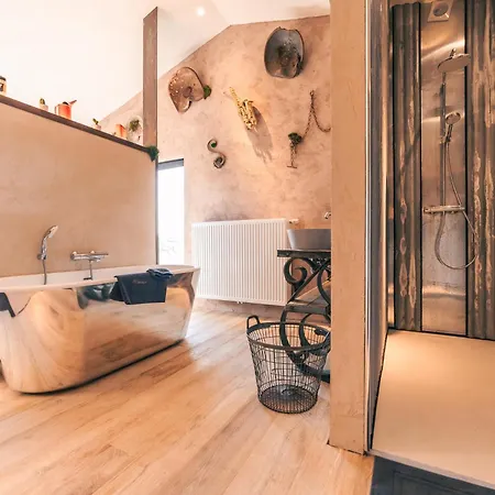 Unique W/ Amazing View&private Wellness