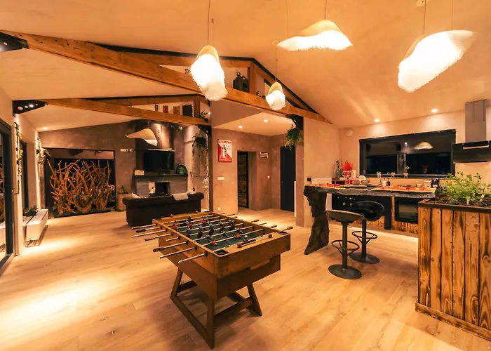 Unique W/ Amazing View&private Wellness * Dinant