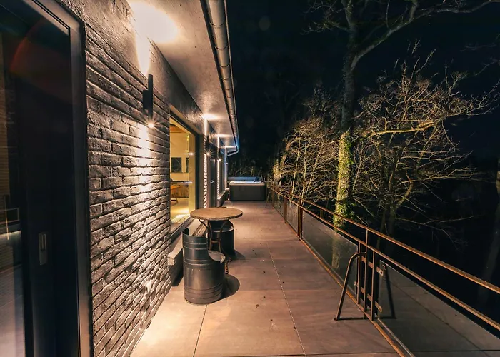 Unique W/ Amazing View&private Wellness * Dinant